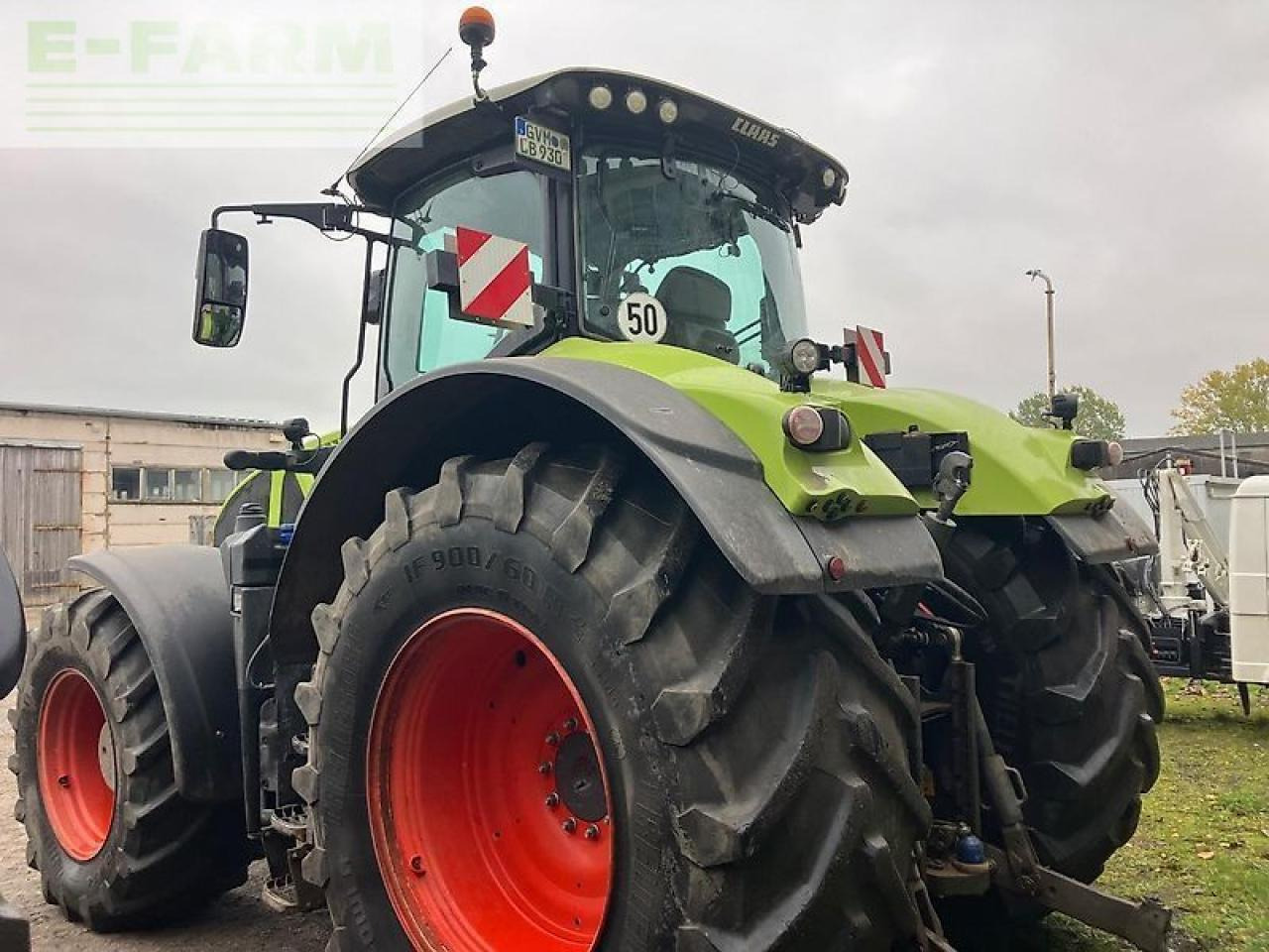 Tracteur agricole CLAAS axion 930