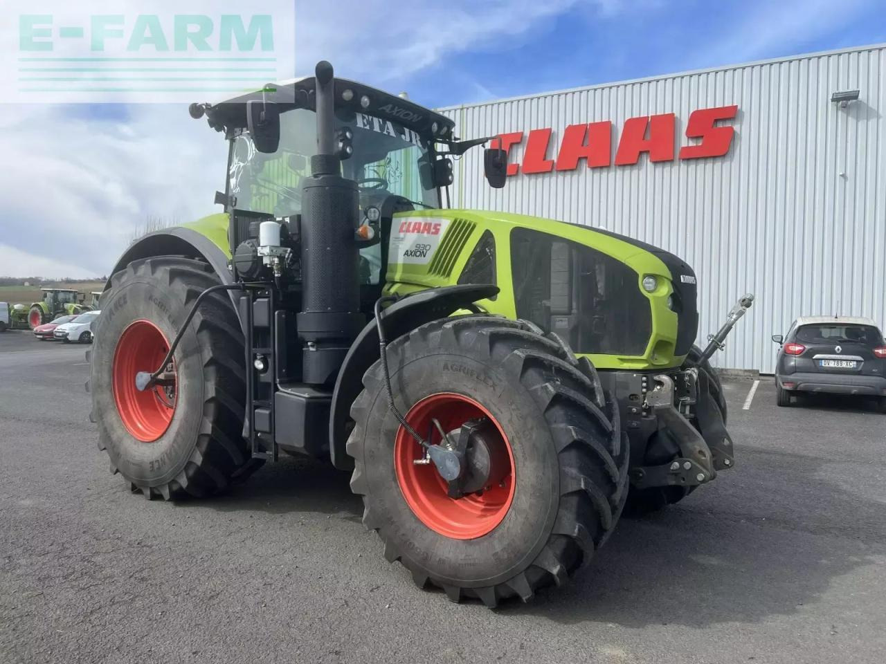 Tracteur agricole CLAAS axion 930