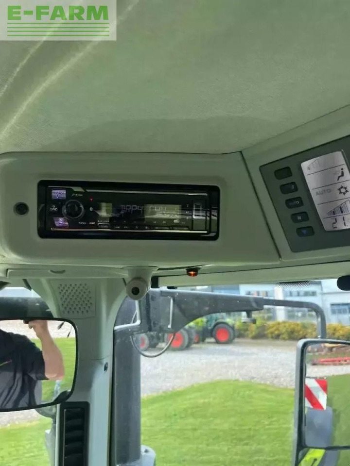 Tracteur agricole CLAAS axion 930