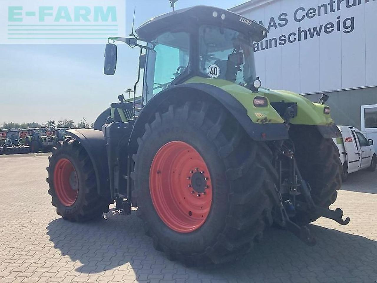 Tracteur agricole CLAAS axion 930