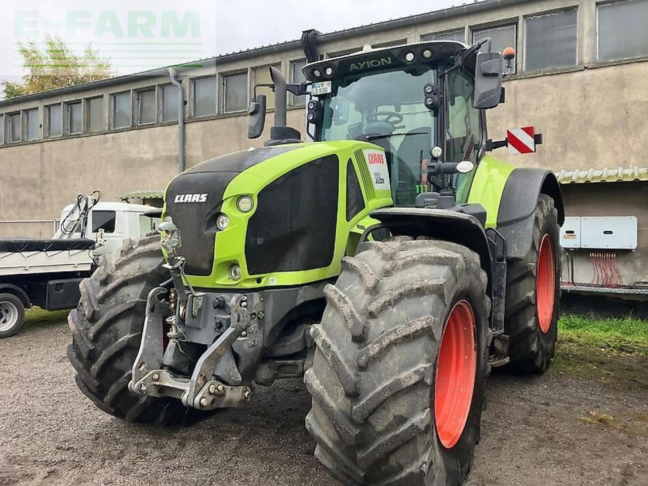 Tracteur agricole CLAAS axion 930