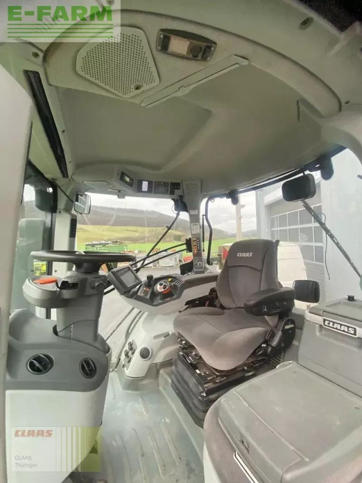 Tracteur agricole CLAAS axion 930