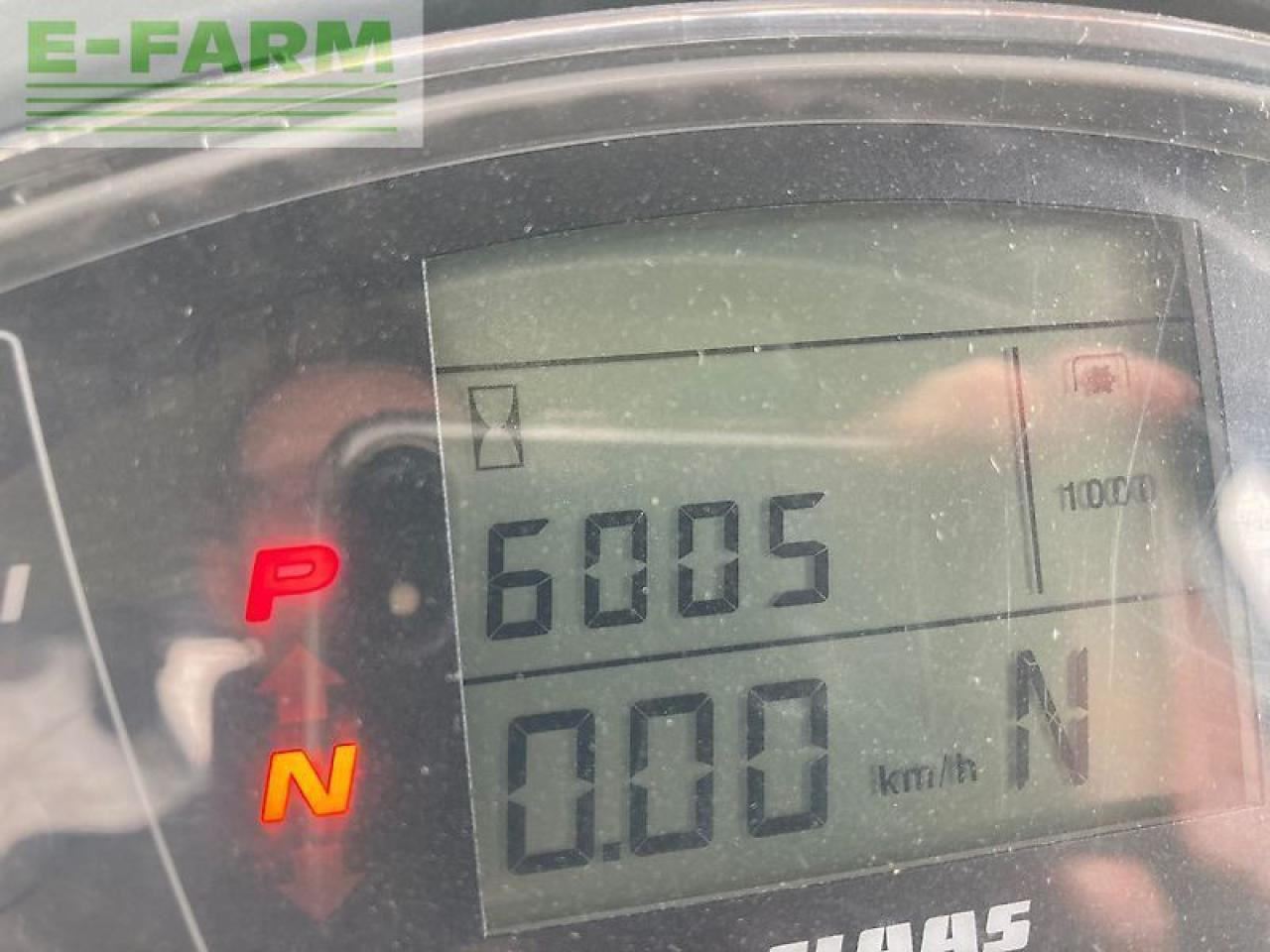 Tracteur agricole CLAAS axion 930
