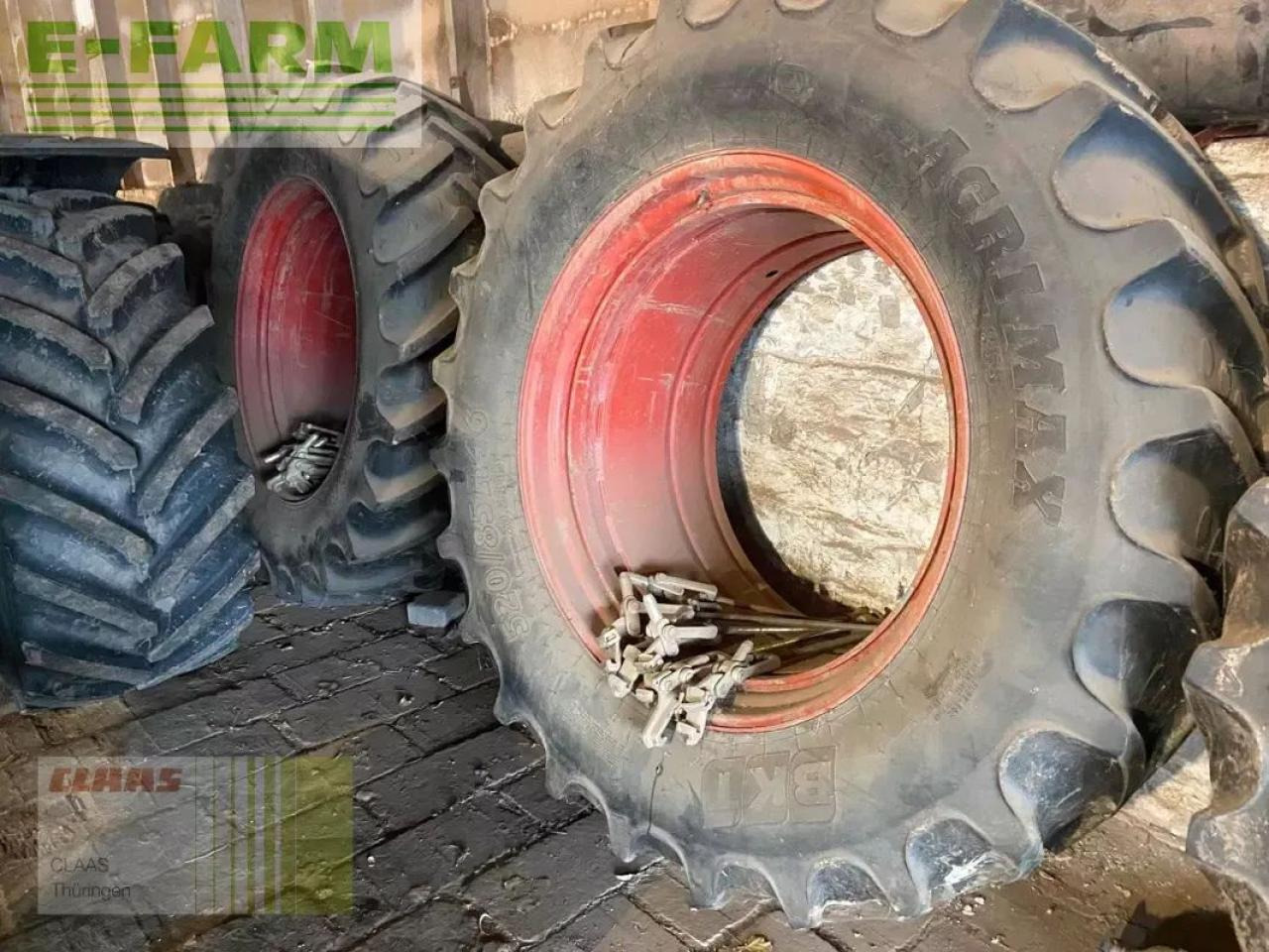 Tracteur agricole CLAAS axion 930