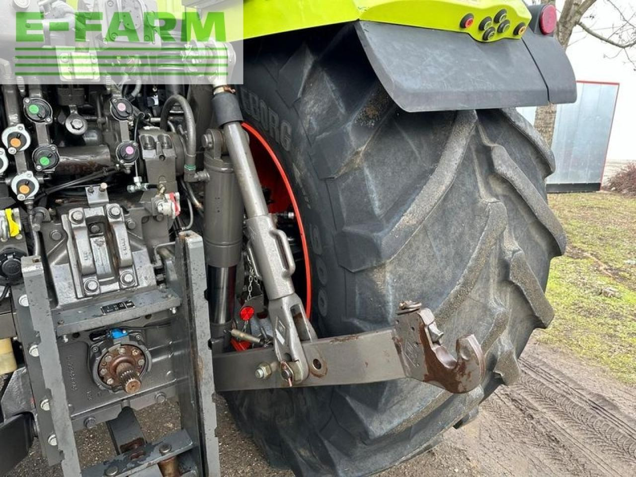 Tracteur agricole CLAAS axion 930