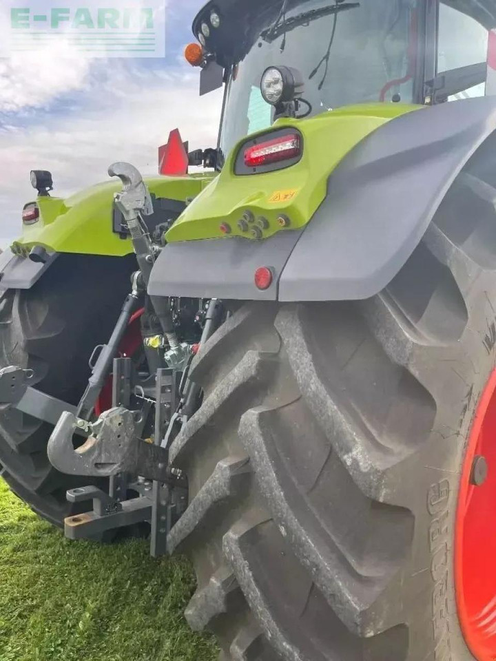 Tracteur agricole CLAAS axion 930