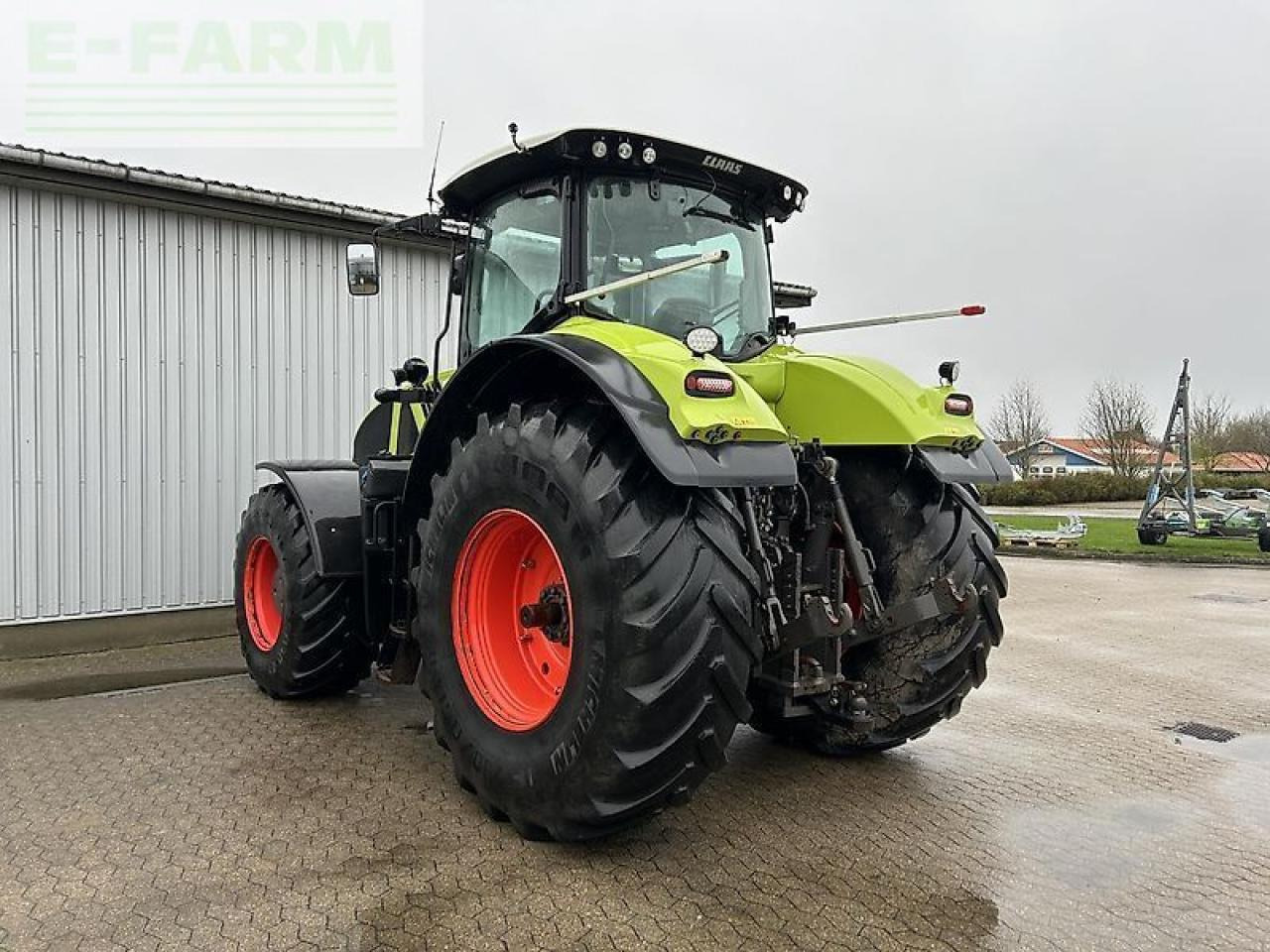Tracteur agricole CLAAS axion 930