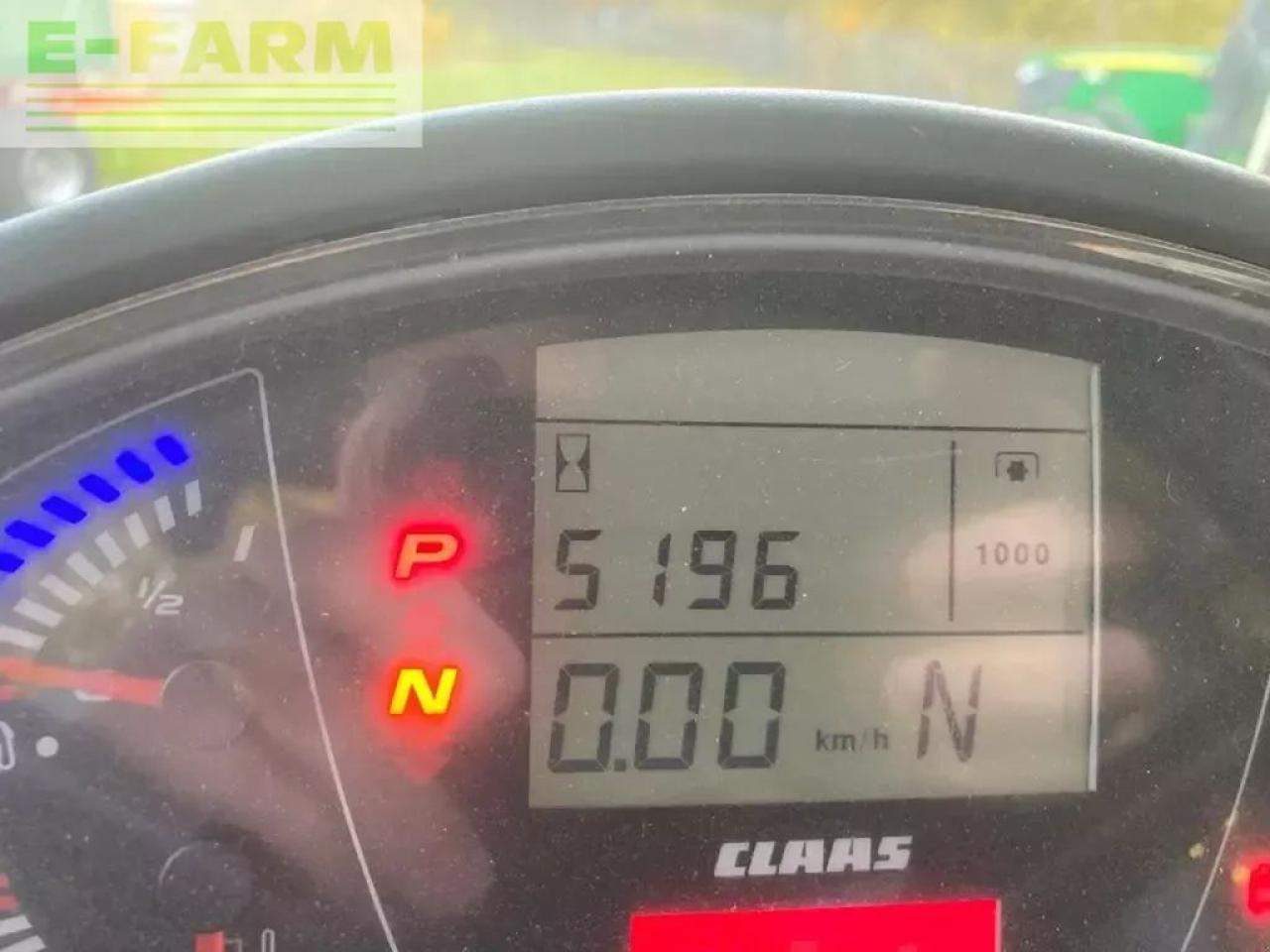 Tracteur agricole CLAAS axion 930