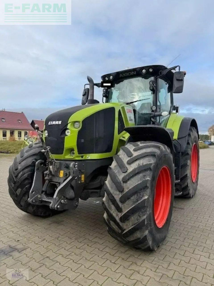 Tracteur agricole CLAAS axion 930