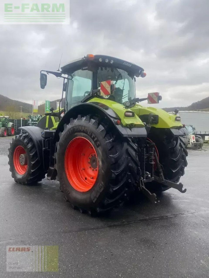Tracteur agricole CLAAS axion 930