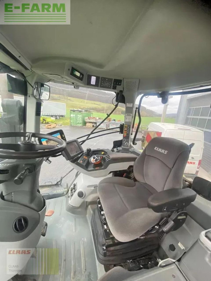 Tracteur agricole CLAAS axion 930