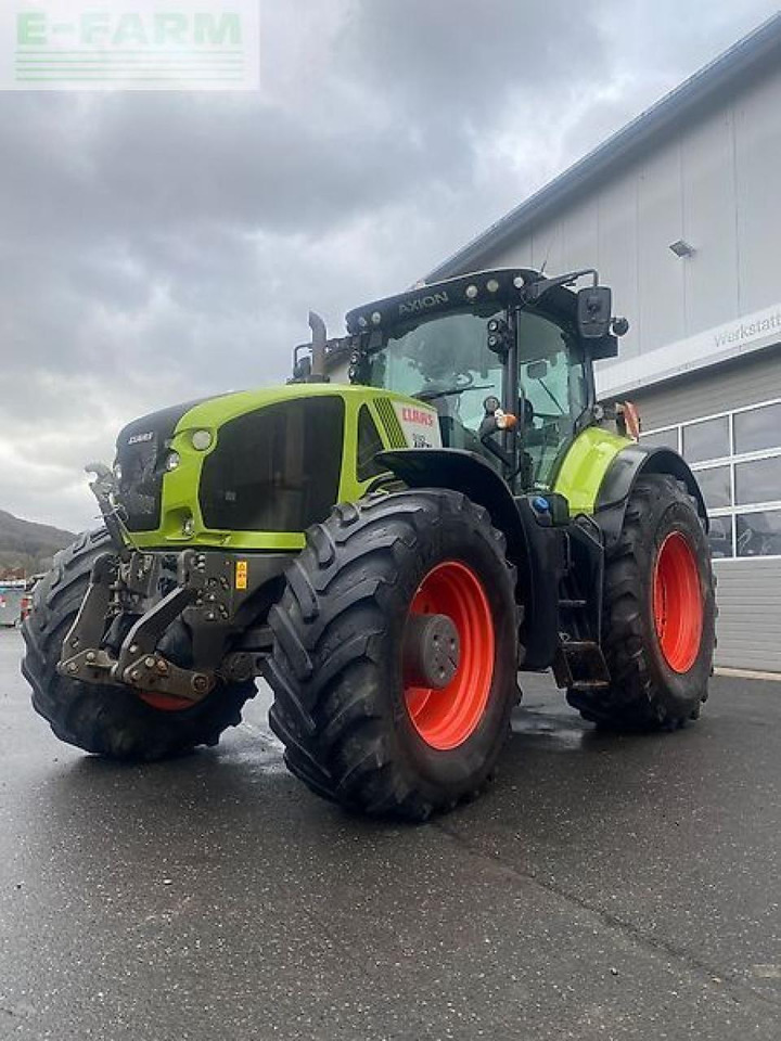 Tracteur agricole CLAAS axion 930