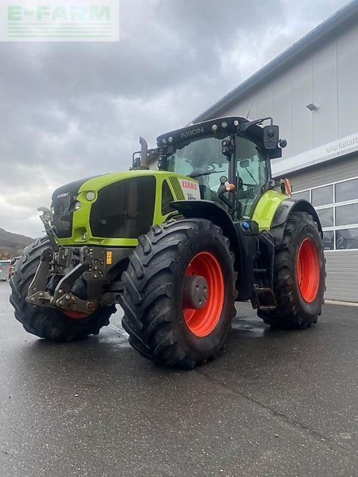 Tracteur agricole CLAAS axion 930