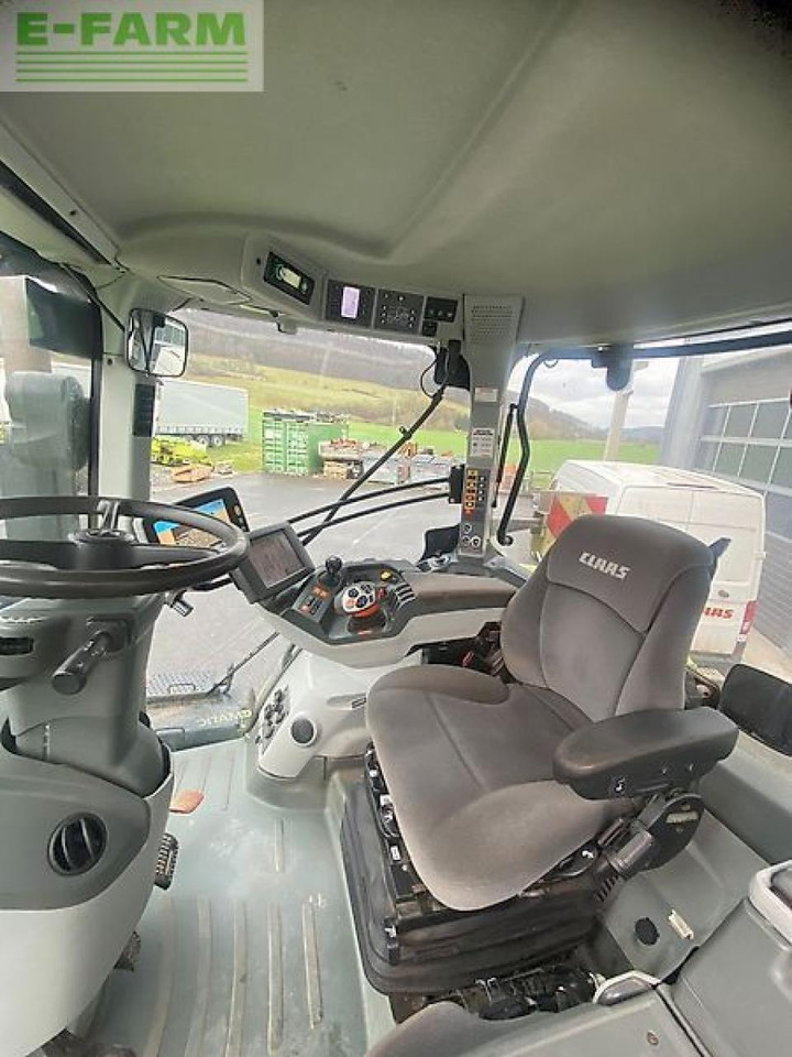 Tracteur agricole CLAAS axion 930