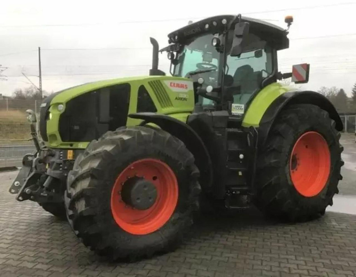 Tracteur agricole CLAAS axion 930