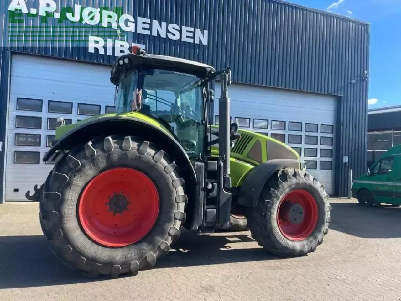 Tracteur agricole CLAAS axion 930 cmatic