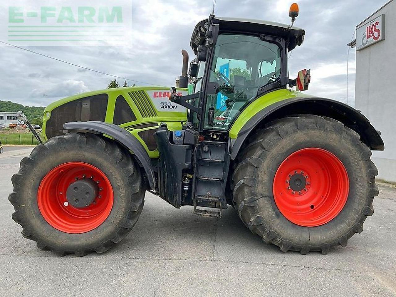 Tracteur agricole CLAAS axion 930 cmatic