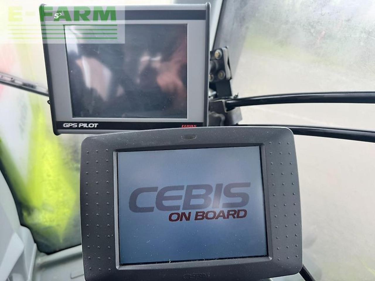 Tracteur agricole CLAAS axion 940