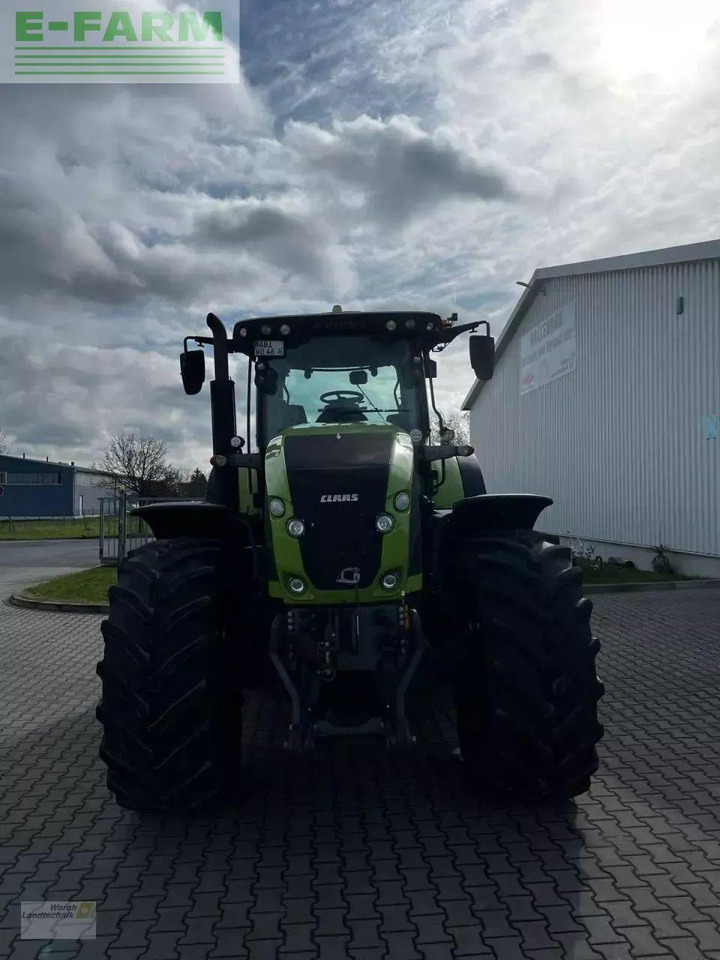 Tracteur agricole CLAAS axion 940
