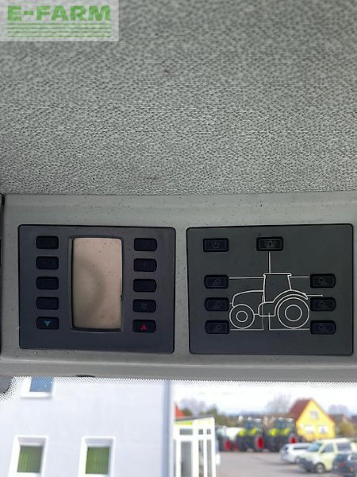 Tracteur agricole CLAAS axion 940