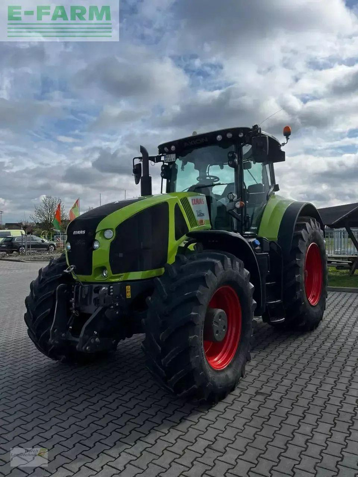 Tracteur agricole CLAAS axion 940