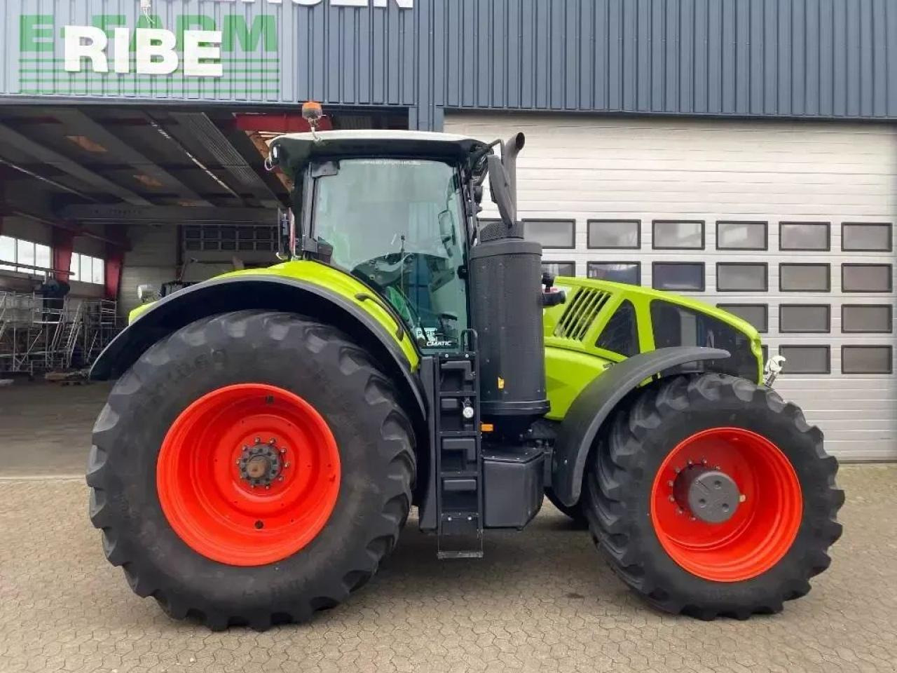 Tracteur agricole CLAAS axion 940 cmatic