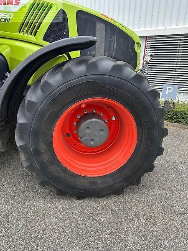 Tracteur agricole CLAAS axion 950