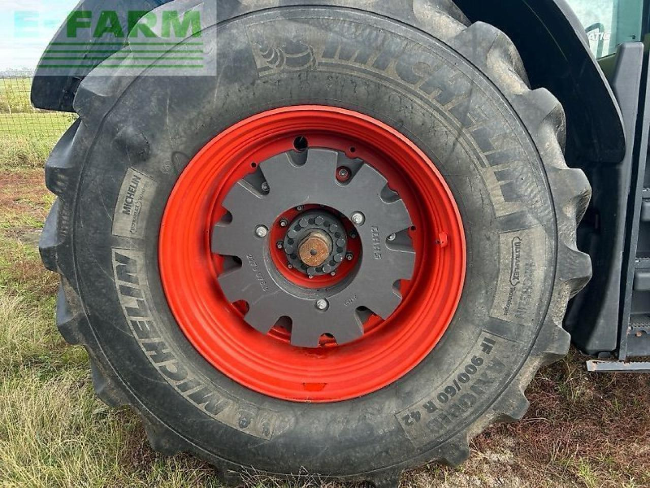 Tracteur agricole CLAAS axion 950