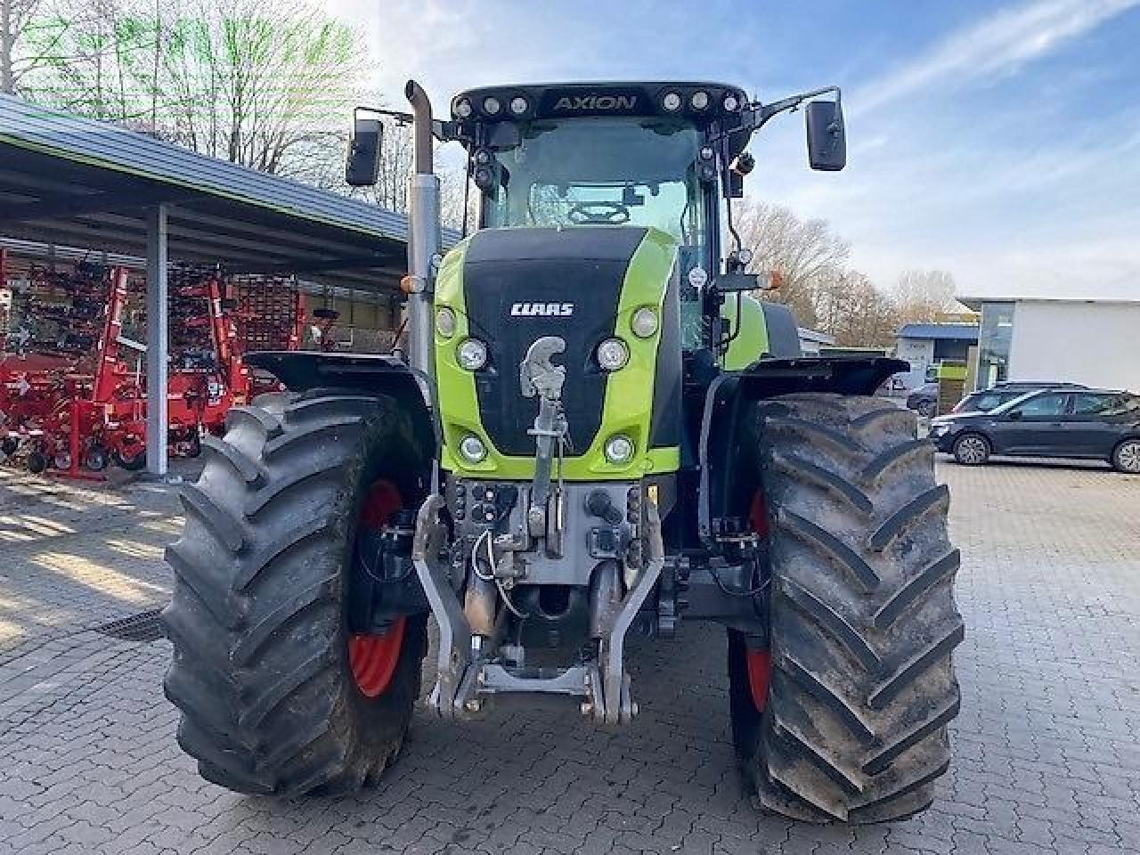 Tracteur agricole CLAAS axion 950