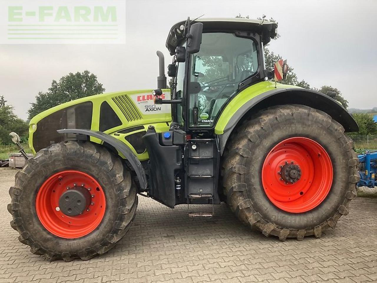 Tracteur agricole CLAAS axion 950