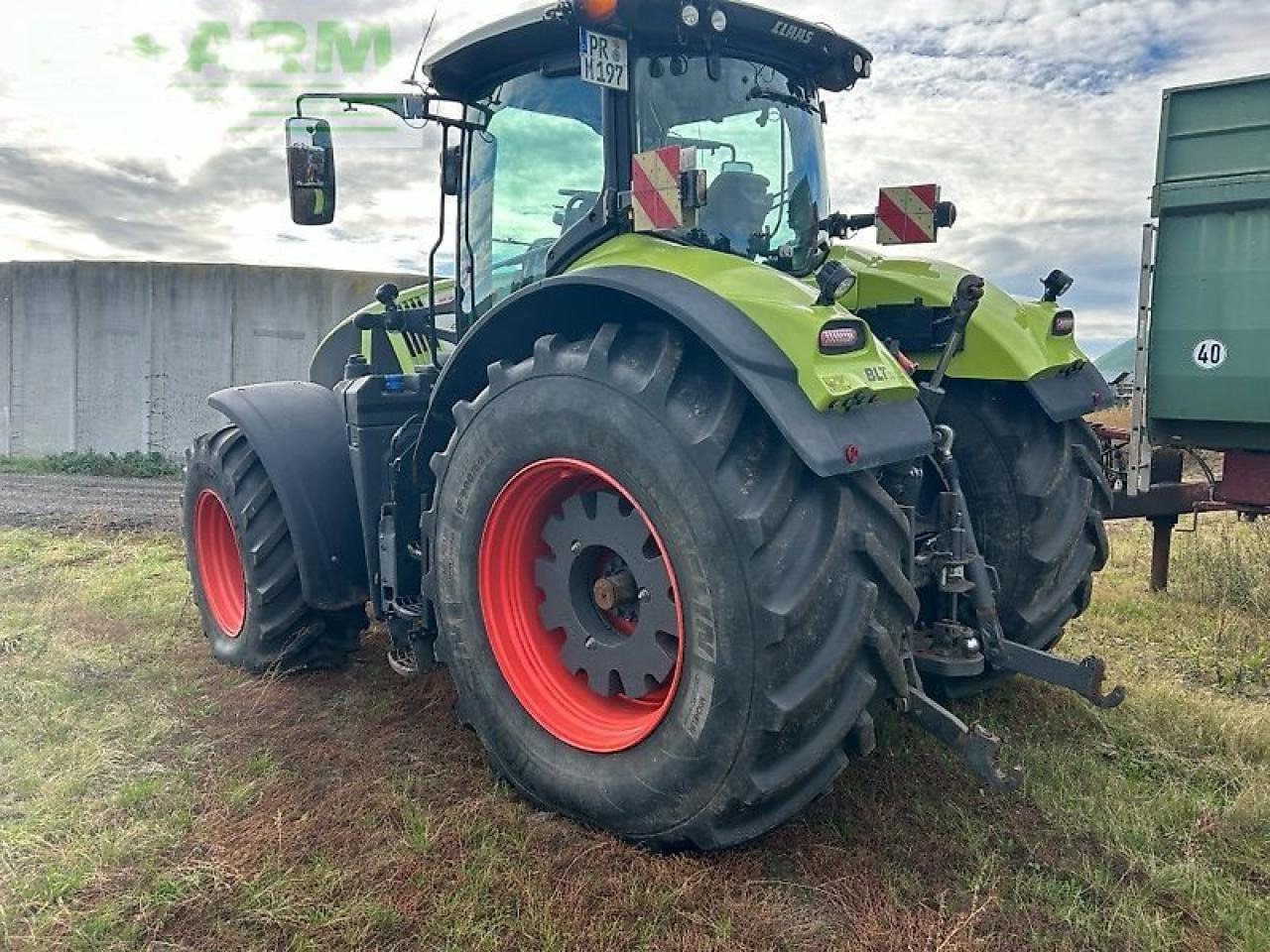 Tracteur agricole CLAAS axion 950