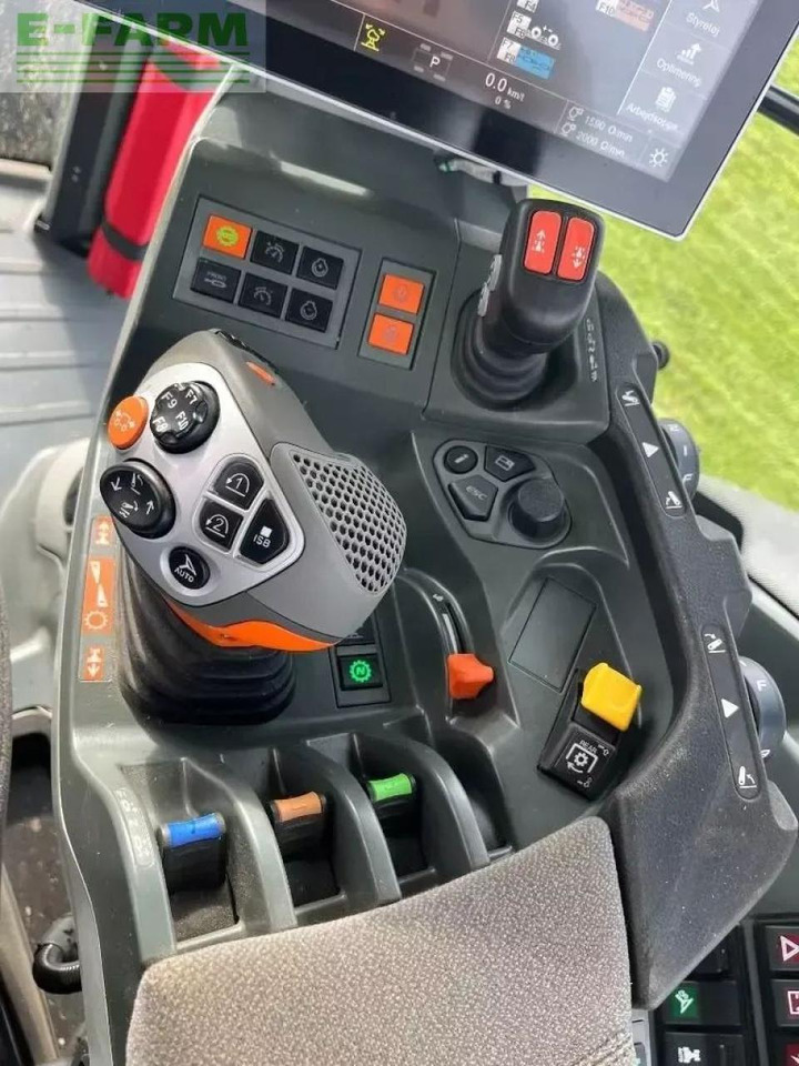 Tracteur agricole CLAAS axion 960