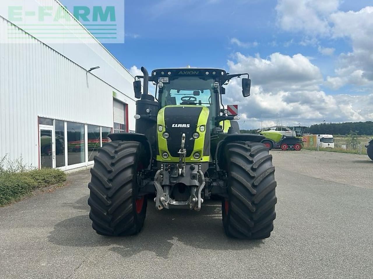Tracteur agricole CLAAS axion 960
