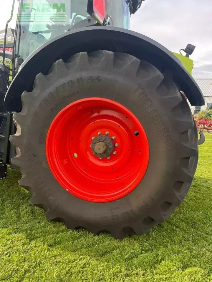 Tracteur agricole CLAAS axion 960