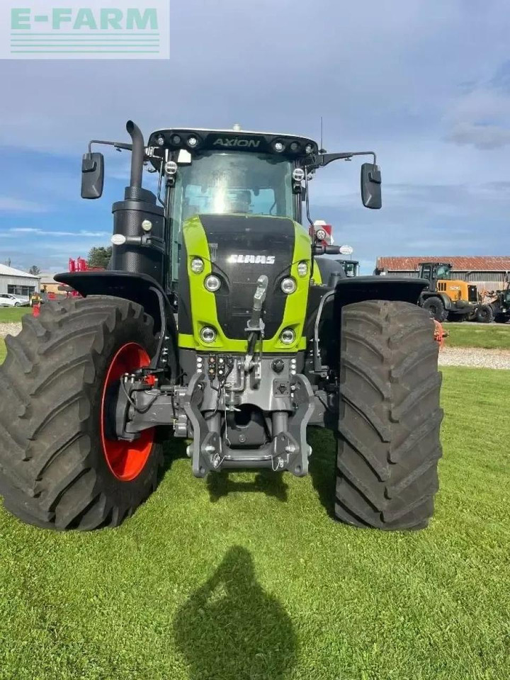 Tracteur agricole CLAAS axion 960
