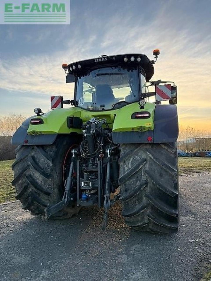 Tracteur agricole CLAAS axion 960