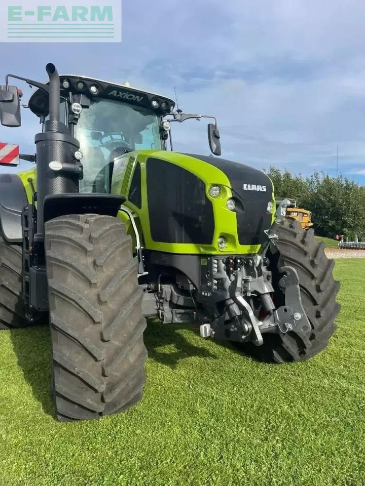Tracteur agricole CLAAS axion 960