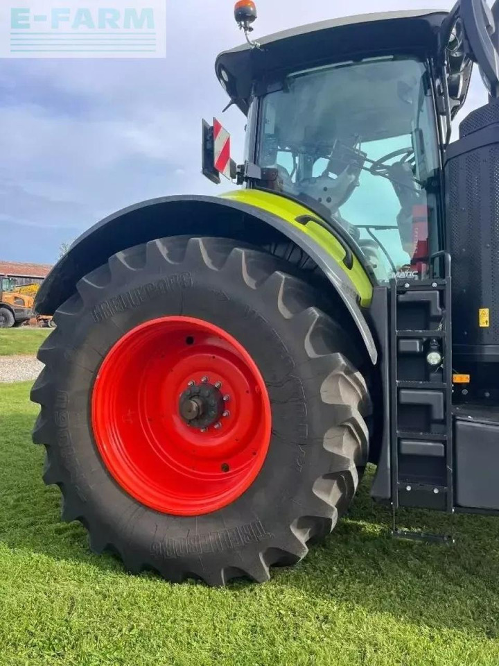 Tracteur agricole CLAAS axion 960