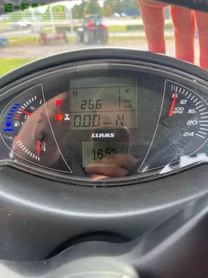 Tracteur agricole CLAAS axion 960