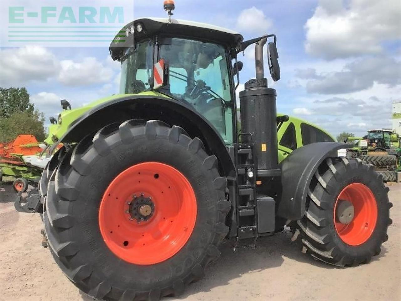 Tracteur agricole CLAAS axion 960 cebis
