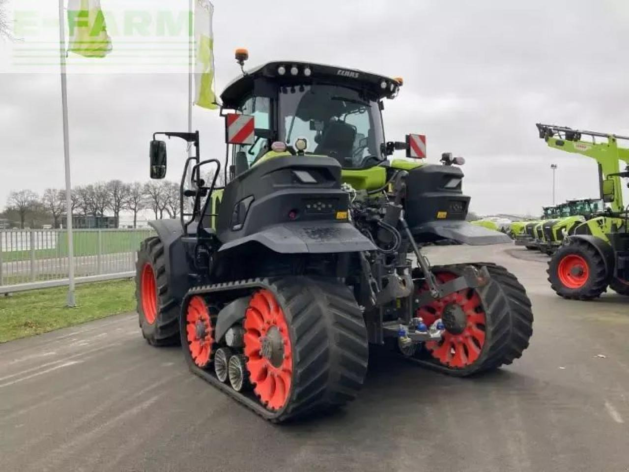 Tracteur agricole CLAAS axion 960 terra trac
