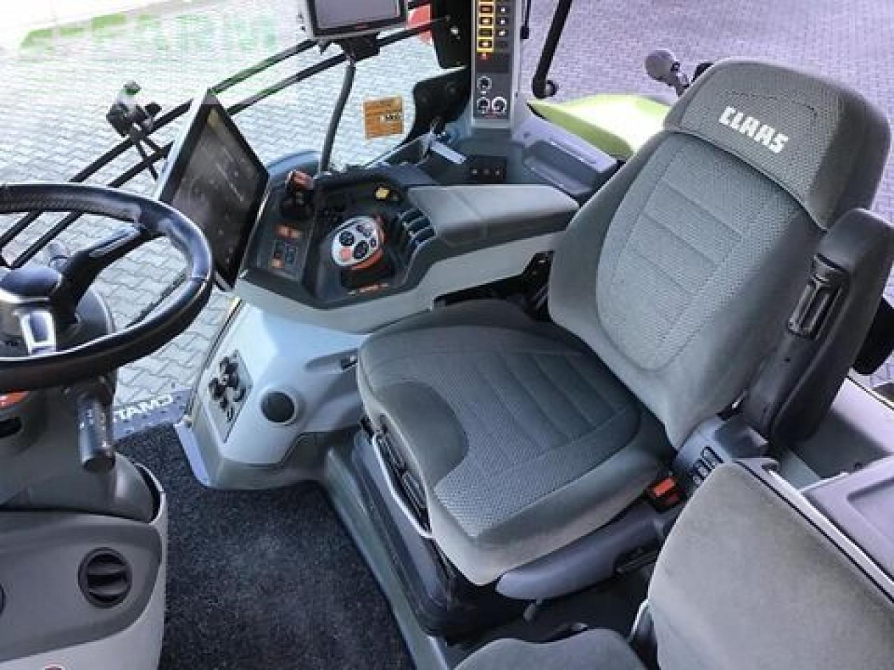 Tracteur agricole CLAAS axion 960 terratrac