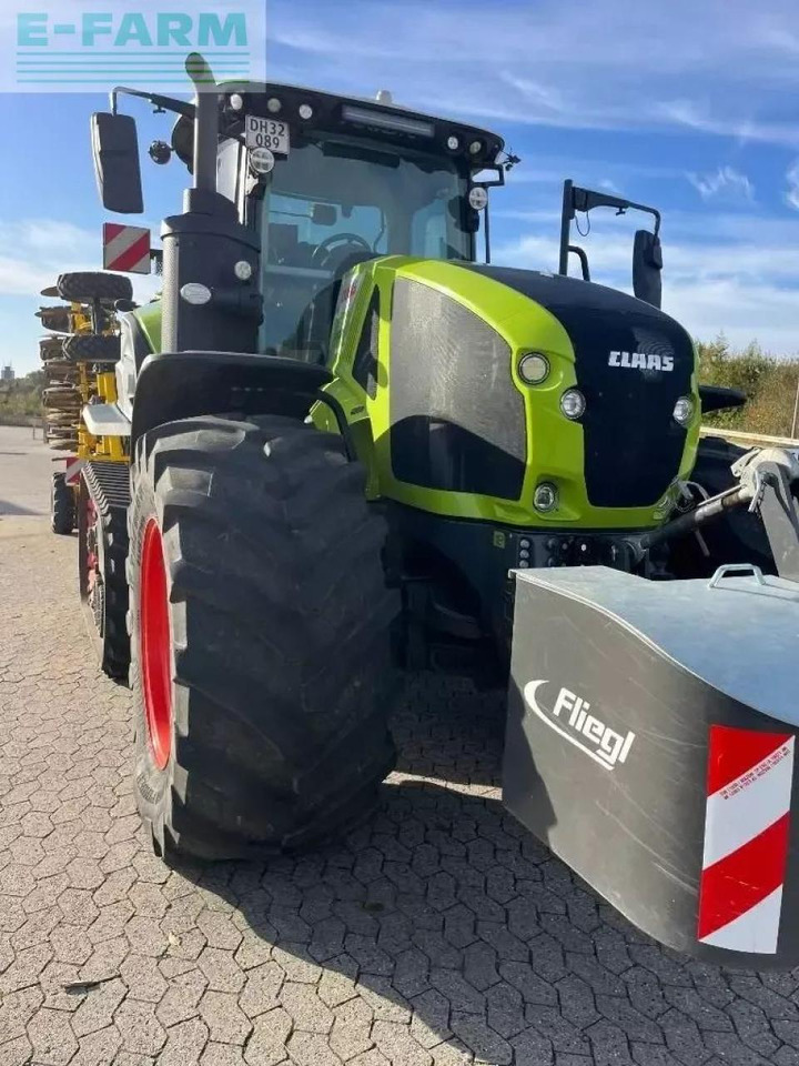 Tracteur agricole CLAAS axion 960tt