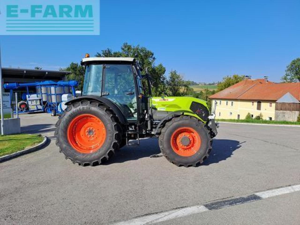 Tracteur agricole CLAAS axos 240