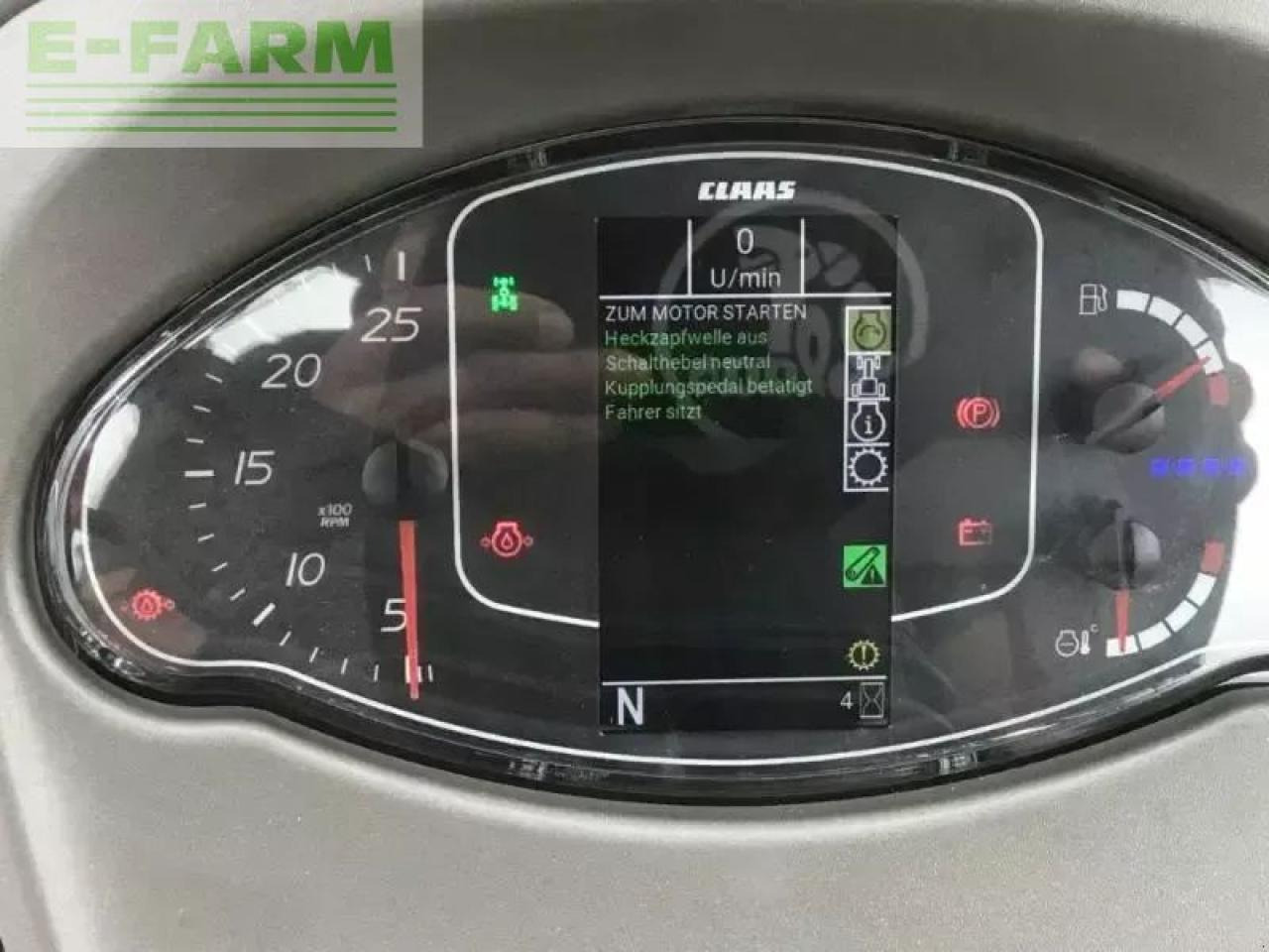 Tracteur agricole CLAAS axos 240