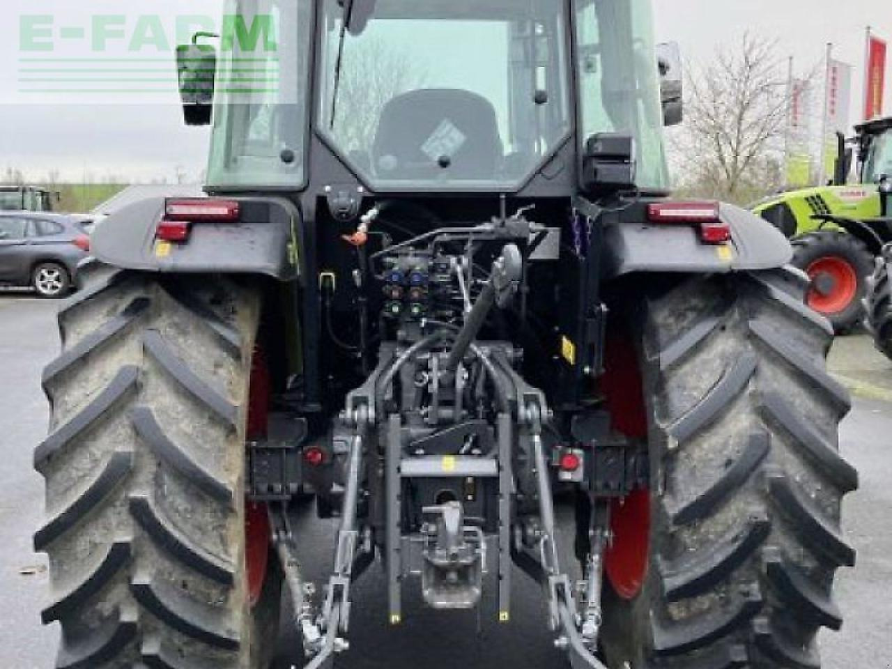 Tracteur agricole CLAAS axos 240 advanced mit fl u506