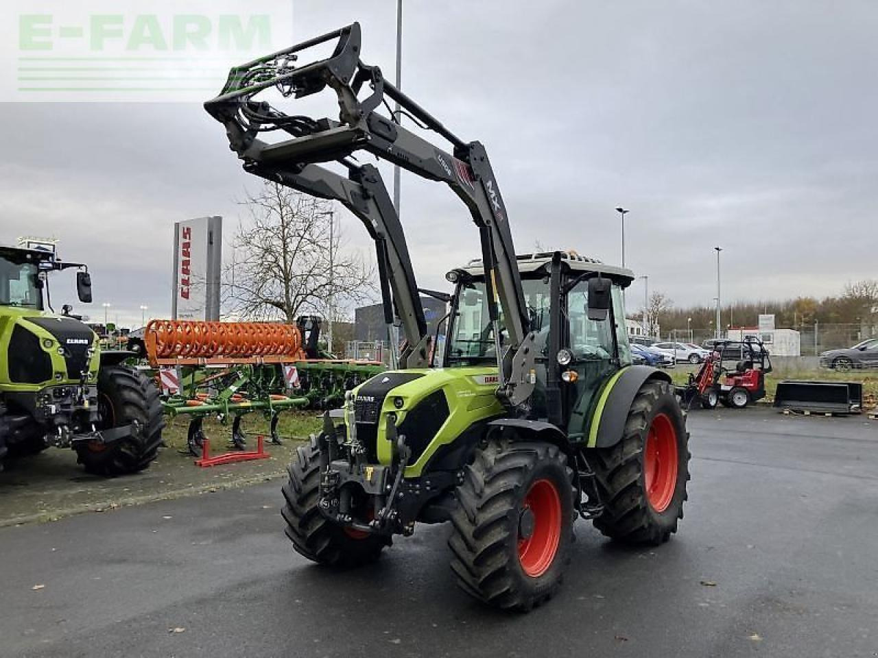 Tracteur agricole CLAAS axos 240 advanced mit fl u506