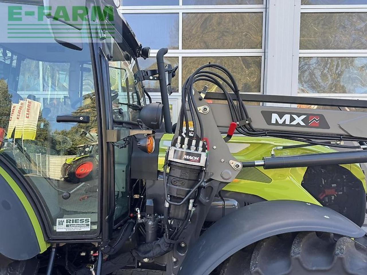 Tracteur agricole CLAAS axos 240 advanced + mx a106
