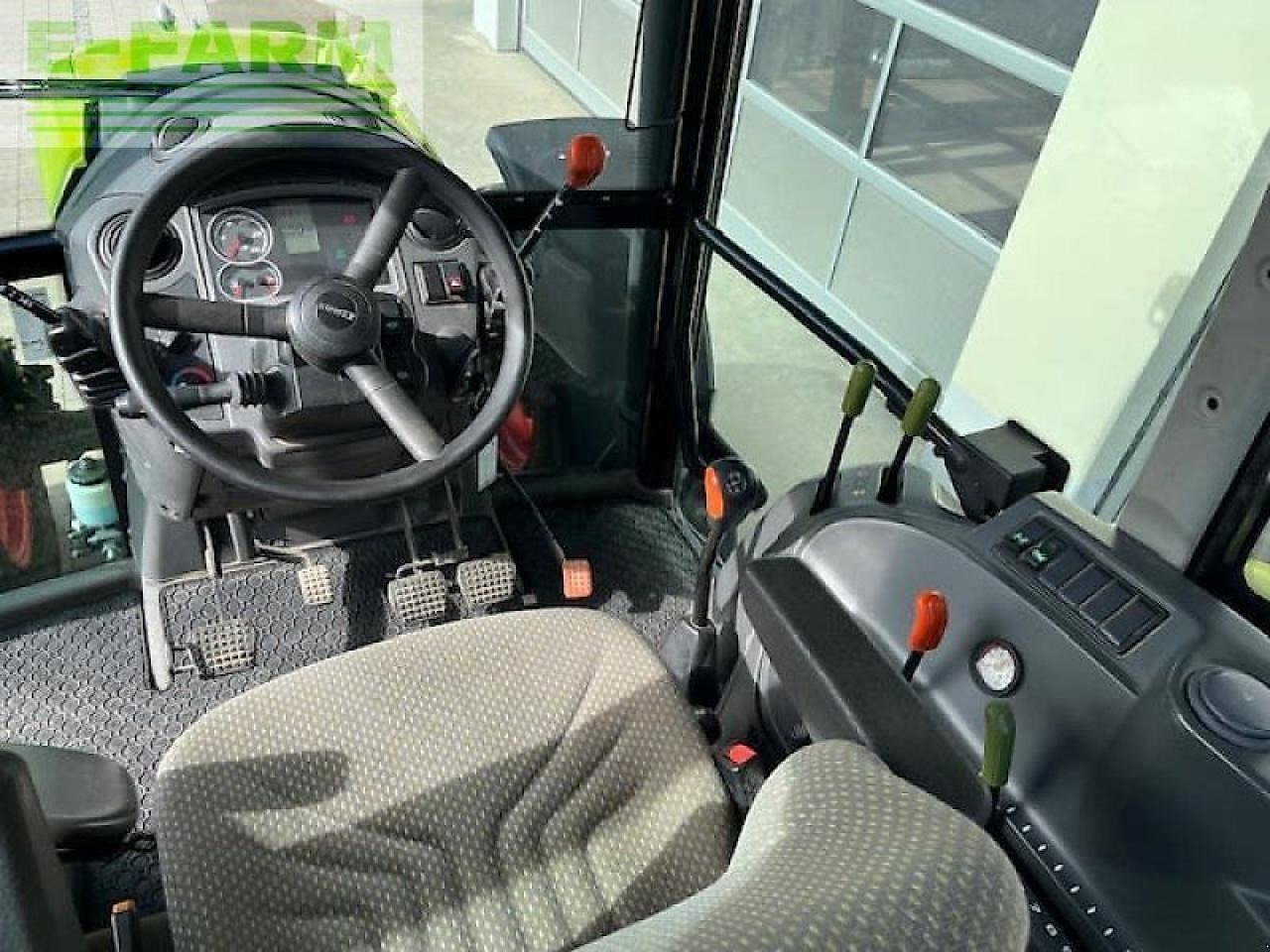 Tracteur agricole CLAAS axos 310 c C