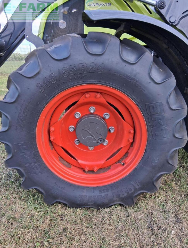 Tracteur agricole CLAAS axos 320